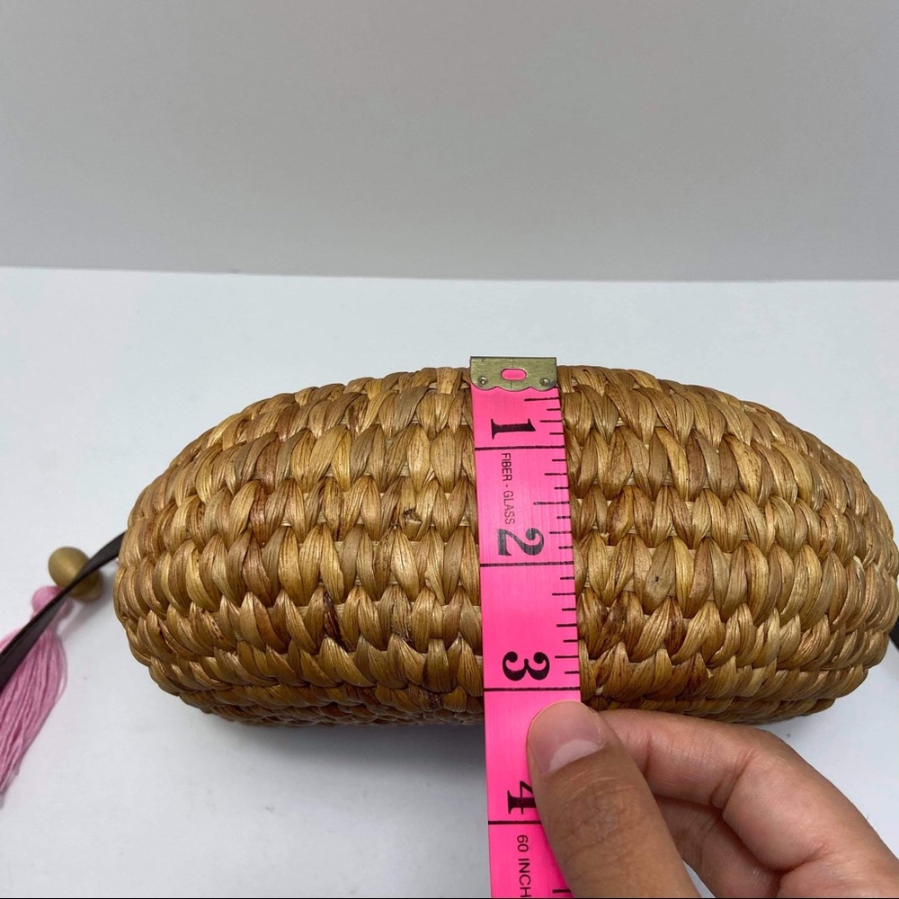 SOLD! Water Hyacinth Straw Women’s Bag - Picture 7 of 8